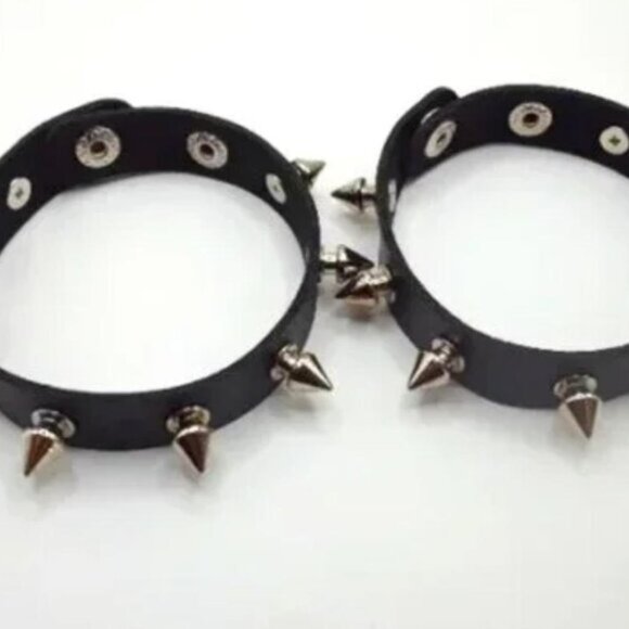 COPY - Goth Spike  vegan Leather Bracelets Set of 2 Unisex -Black-New - Picture 4 of 8